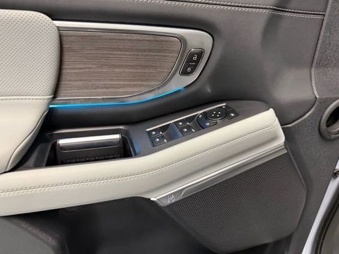 New 2026 Ford Expedition Platinum image 15