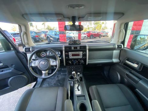 Used 2014 Toyota FJ Cruiser 4WD w/ Upgrade Package image 23