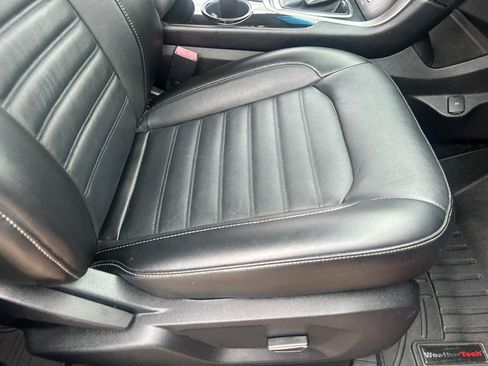 Used 2016 Ford Edge SEL w/ Equipment Group 201A AWD/4WD image 48