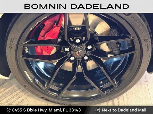 Used 2025 Chevrolet Corvette Z06 image 9