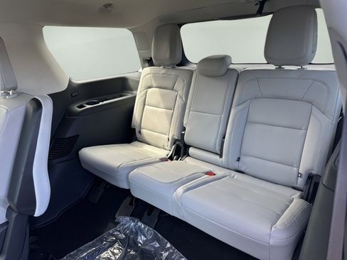 New 2026 Lincoln Navigator Reserve w/ Jet Appearance Package AWD/4WD image 10