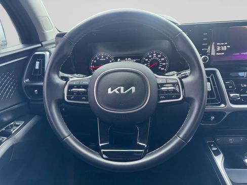 Used 2023 Kia Sorento S w/ Panoramic Sunroof Package FWD image 11