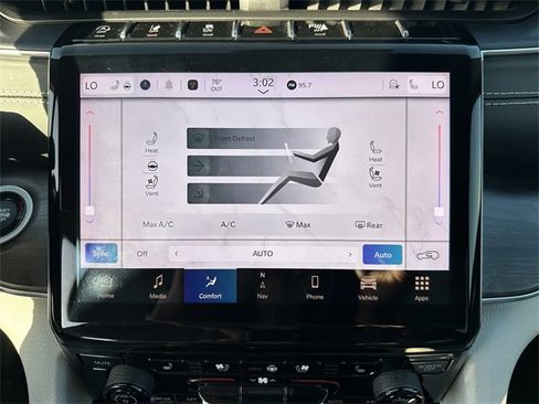 Used 2023 Jeep Grand Cherokee Overland image 25