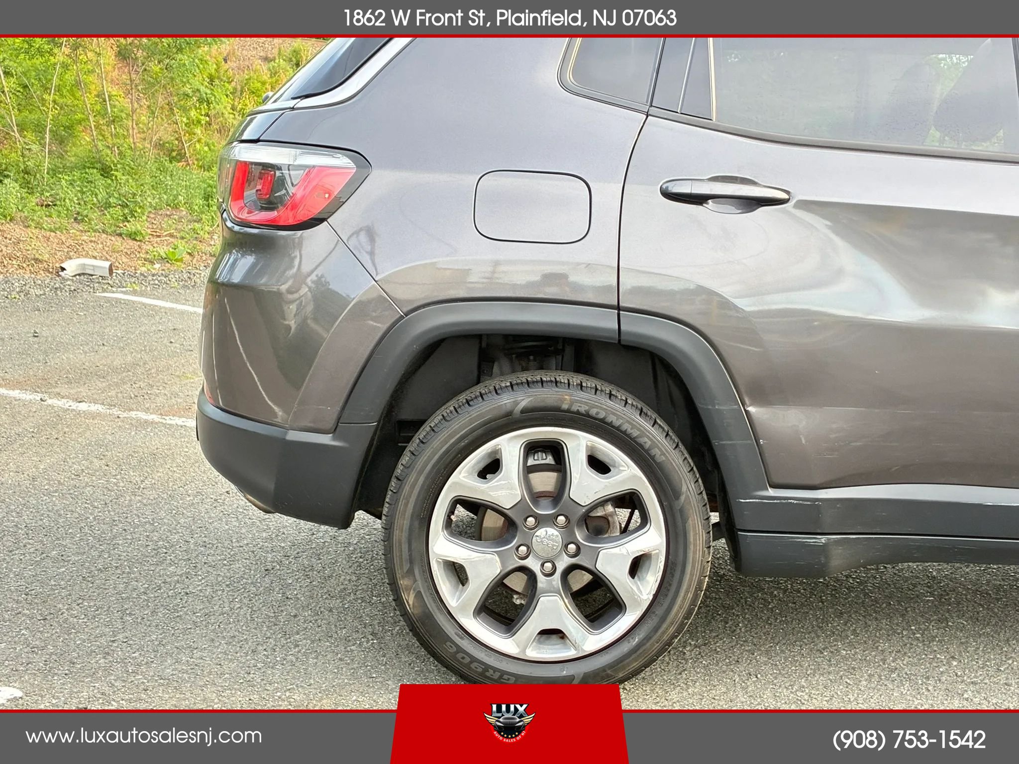 Used 2018 Jeep Compass Limited AWD/4WD image 9