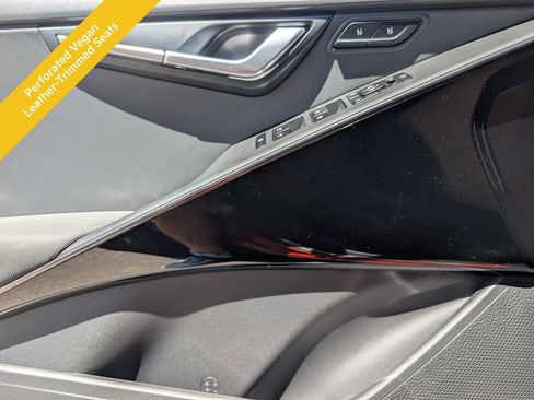 Used 2023 Kia Niro SX Touring FWD image 18