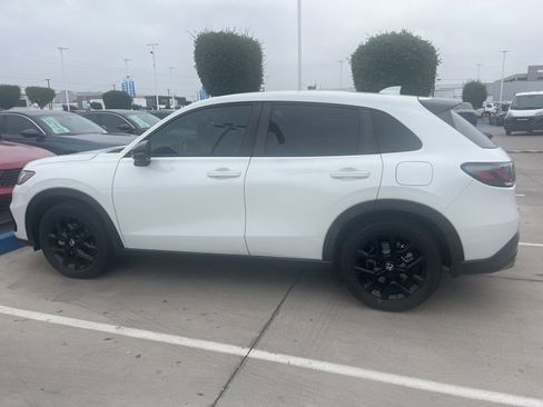 Used 2024 Honda HR-V Sport image 6