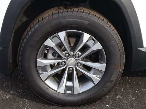 Certified 2025 Chevrolet Equinox LT image 13