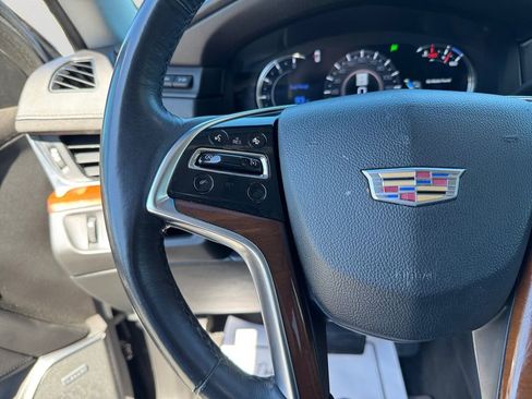 Used 2017 Cadillac Escalade ESV Luxury image 20
