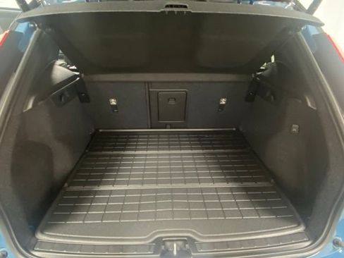 Used 2023 Volvo XC40 Recharge Ultimate w/ Protection Package Premier AWD/4WD image 9