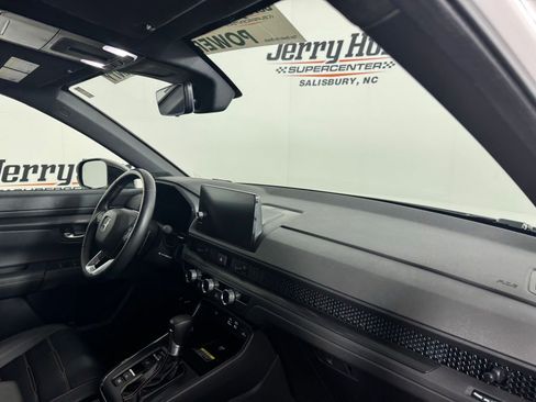 Used 2025 Honda CR-V Sport-L image 47