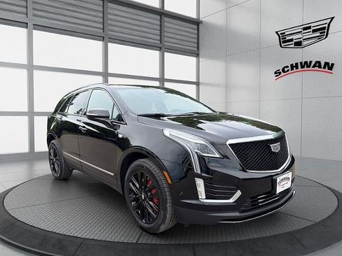 Used 2025 Cadillac XT5 Sportv w/ LPO, Onyx Lite Package AWD/4WD image 2