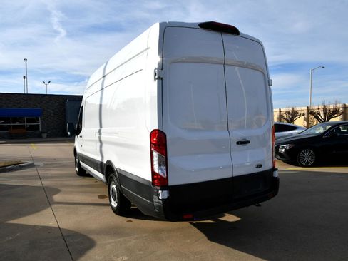 Used 2023 Ford Transit 250 148 High Roof Extended image 4