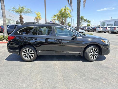 Used 2017 Subaru Outback 3.6R Limited AWD/4WD image 4