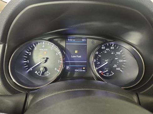 Used 2020 Nissan Rogue S w/ Special Edition Package image 17