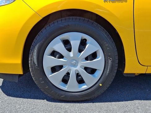 Used 2014 Toyota Prius C Two FWD image 9