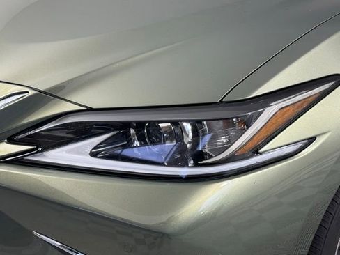 Used 2019 Lexus ES 350 w/ Premium Package FWD image 12