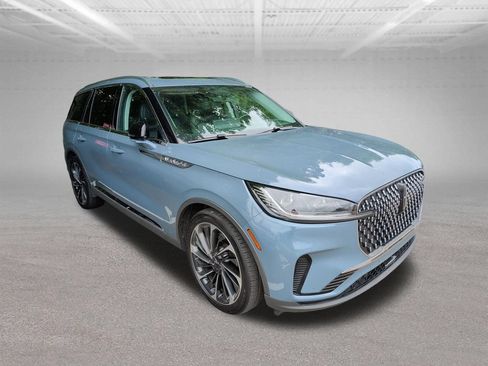 Used 2025 Lincoln Aviator Reserve w/ Equipment Group 201A AWD/4WD image 20