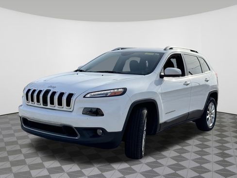 Used 2017 Jeep Cherokee Limited image 15