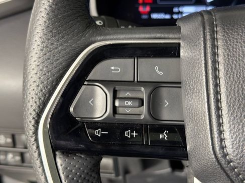 Used 2023 Toyota Tundra Platinum AWD/4WD image 25