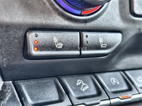 Used 2020 Chevrolet Silverado 1500 LT Trail Boss image 35