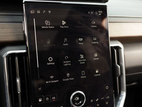 Used 2024 GMC Acadia Denali w/ Super Cruise Package image 14