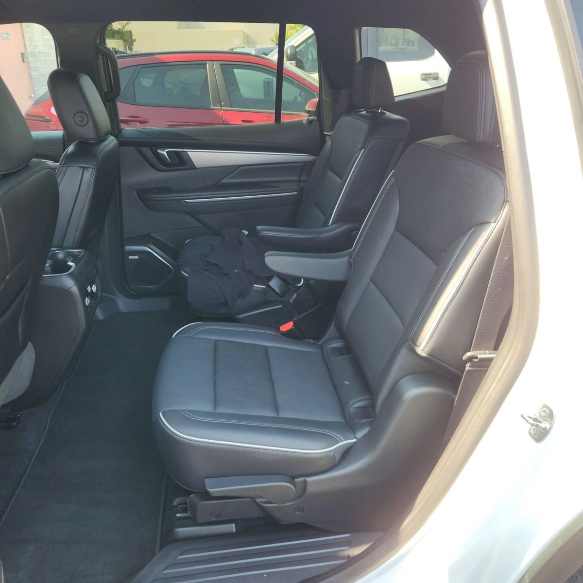 Used 2025 Buick Enclave Preferred FWD image 7