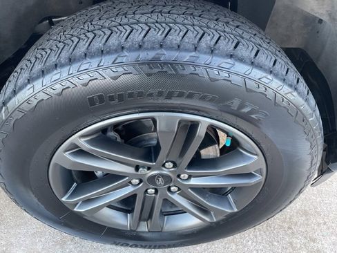 Used 2022 Ford F150 Lariat w/ Equipment Group 502A High image 18