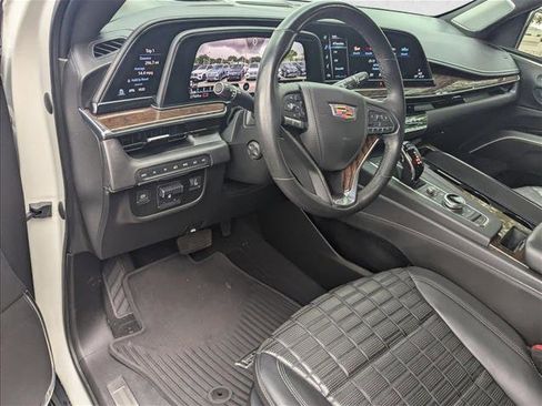 Used 2021 Cadillac Escalade Premium Luxury Platinum AWD/4WD image 4