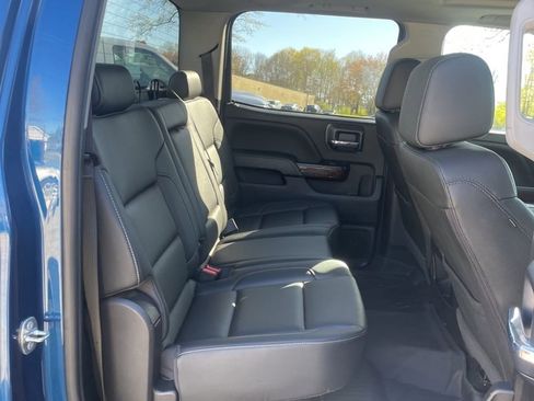 Used 2018 GMC Sierra 2500 SLT w/ Duramax Plus Package AWD/4WD image 13