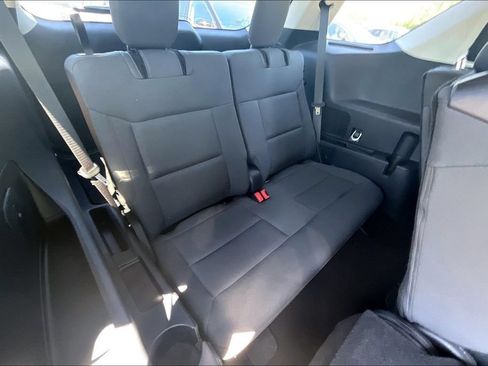 Certified 2025 Ford Explorer Active RWD image 27