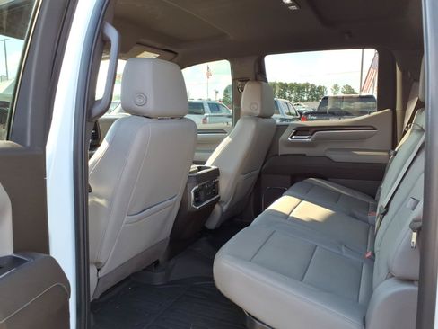 Used 2023 GMC Sierra 1500 SLT w/ SLT Premium Plus Package AWD/4WD image 24