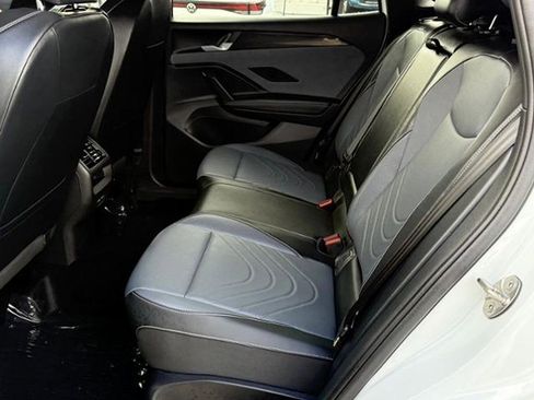 New 2026 Volkswagen Tiguan SE R-Line FWD image 25