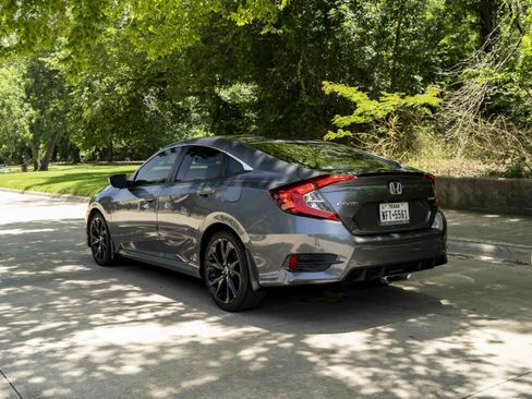 Used 2020 Honda Civic Sport image 7