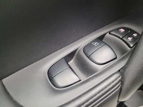 Used 2020 Nissan Rogue SV AWD/4WD image 27