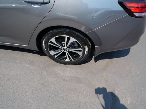 Used 2020 Nissan Sentra SV FWD image 32