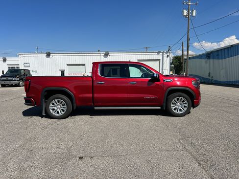 Used 2024 GMC Sierra 1500 Denali AWD/4WD image 7