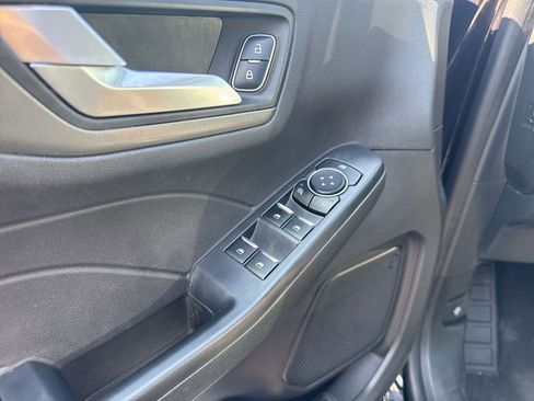 Used 2023 Ford Escape SE FWD image 17