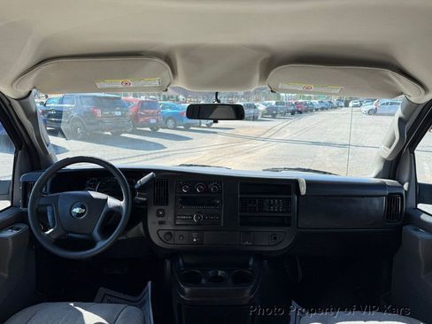 Used 2017 Chevrolet Express 2500 image 12