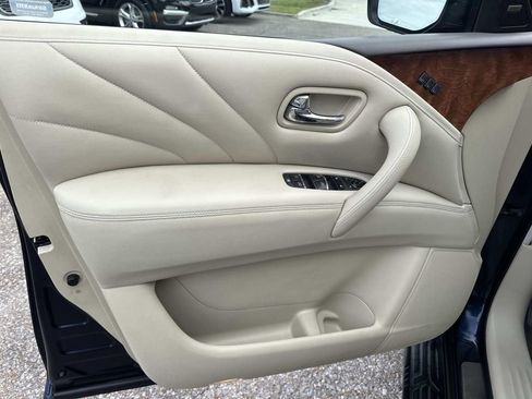 Used 2017 INFINITI QX80 2WD w/ Deluxe Technology Package image 21
