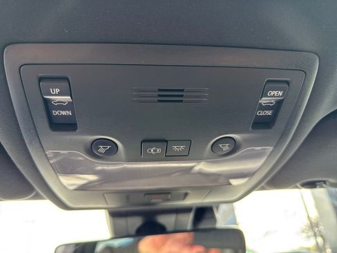 Used 2018 Lexus IS 350 image 29