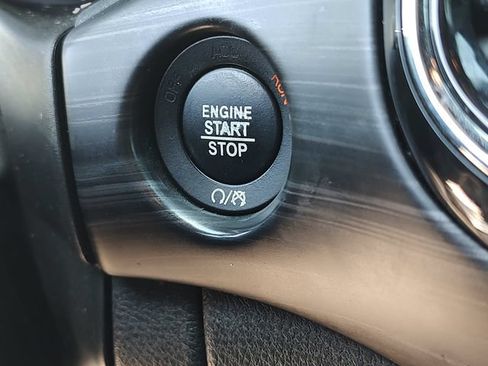 Used 2021 Jeep Grand Cherokee Laredo X AWD/4WD image 33
