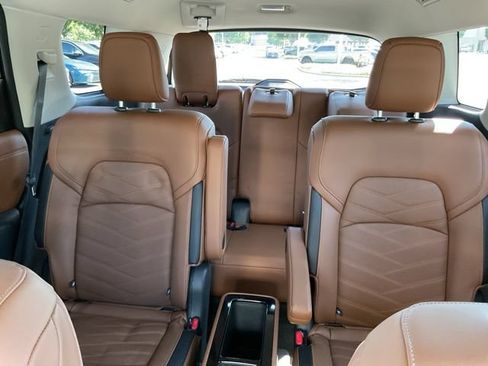 Used 2025 Nissan Pathfinder Platinum AWD/4WD image 37