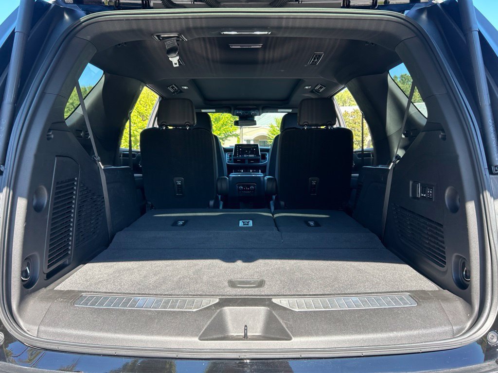 Used 2023 Chevrolet Tahoe RST w/ Luxury Package RWD image 17