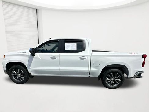 Used 2022 Chevrolet Silverado 1500 LT AWD/4WD image 8