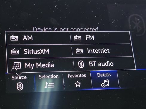 Used 2022 Volkswagen Tiguan SEL R-Line image 6