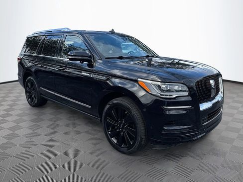 Used 2024 Lincoln Navigator Reserve w/ Equipment Group 201A image 4