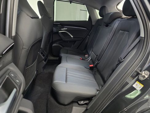 New 2025 Audi Q5 Premium Plus image 18