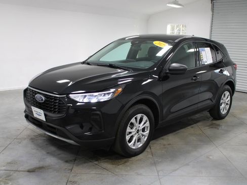 Used 2025 Ford Escape Active image 4