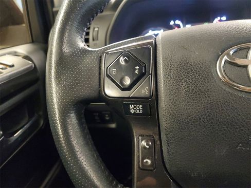 Used 2022 Toyota 4Runner TRD Off-Road Premium image 21