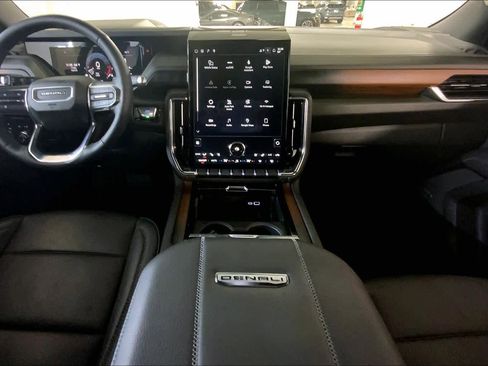 Used 2026 GMC Yukon Denali image 15